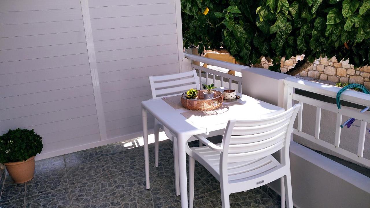 Mulberry House Hotell Elafonissos Exteriör bild